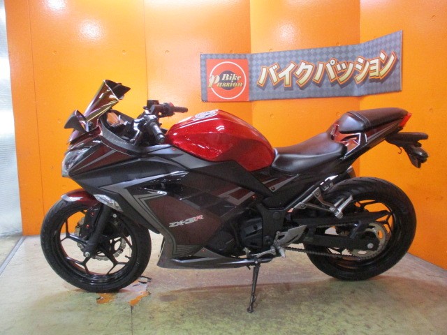 反対側もこの通り状態グッド！お買い得でかっこいいレプリカに乗りたいならこれできまりですよね！